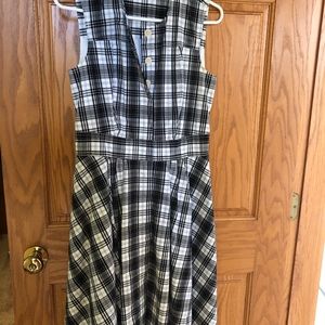 Club Monaco picnic dress size 4 w/pockets